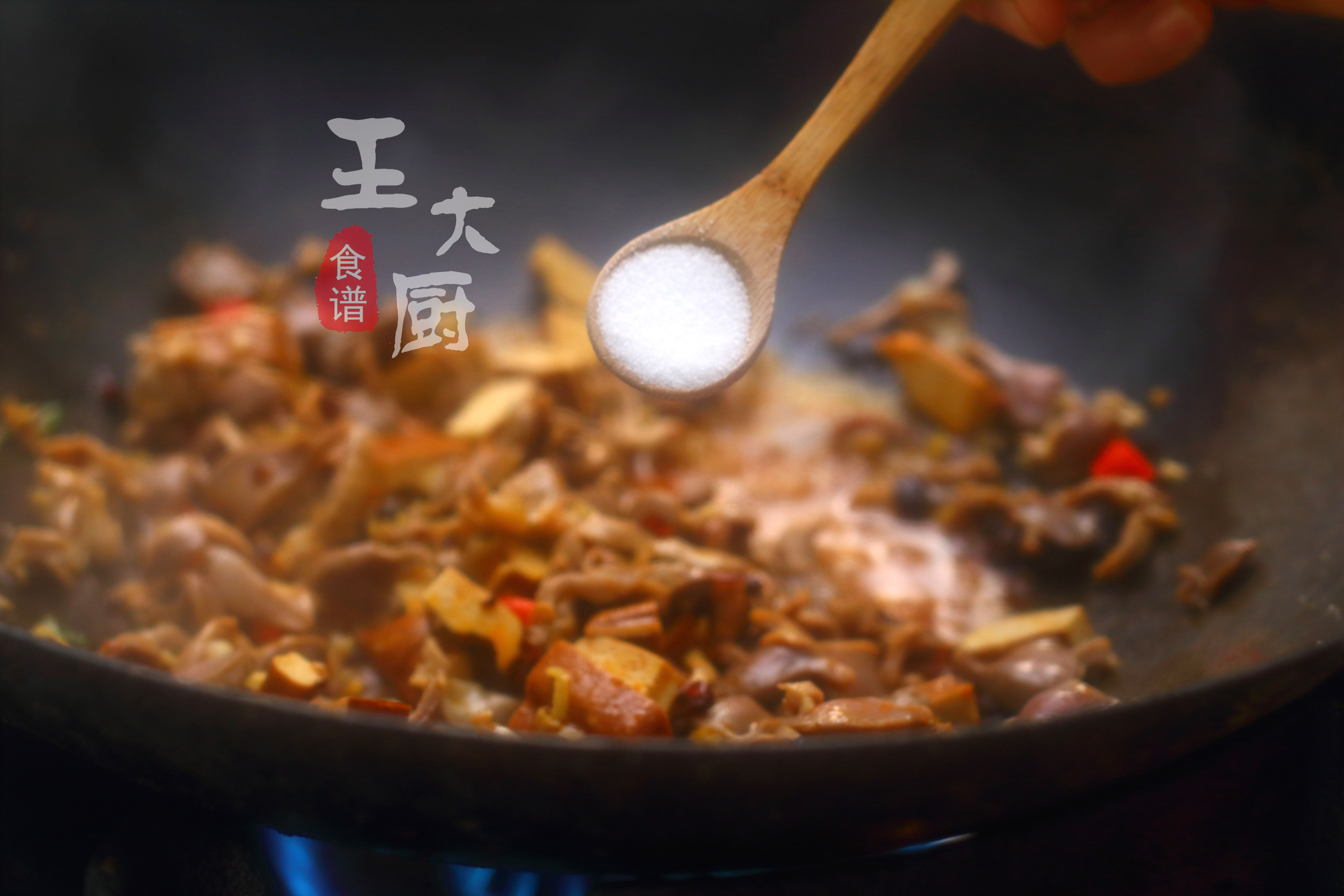 炒鸡肝鸡胗怎么做好吃又嫩,香干炒鸡胗的家常做法大全