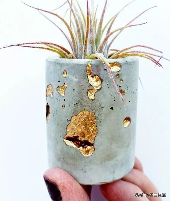 塑料旧手套,新买的手套被塑料和铁连在一起