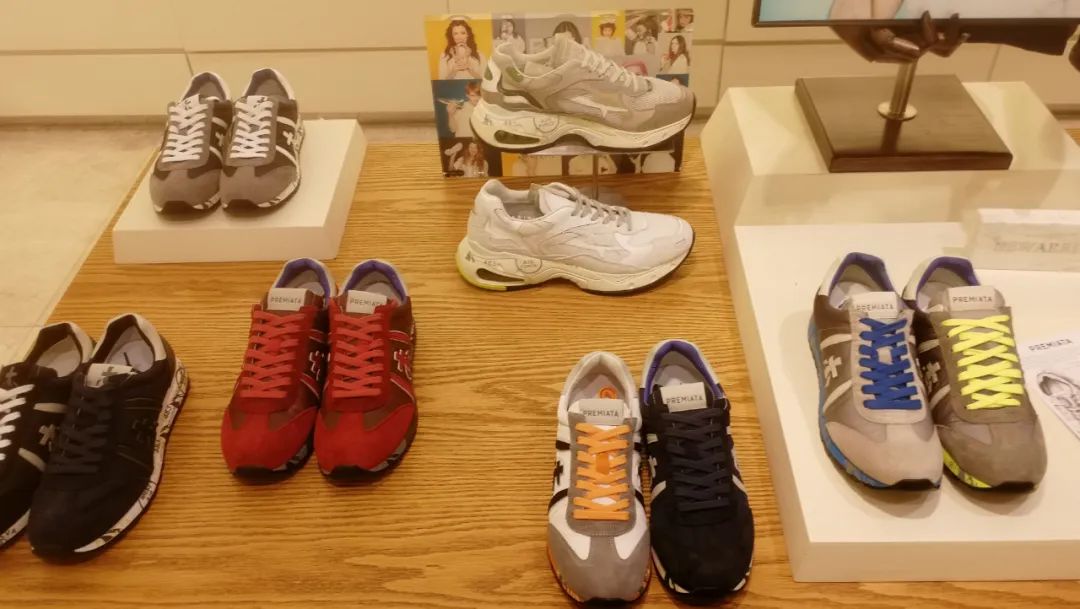 痛心!昔日爱马仕变发廊,这个顶奢商场还有救吗?