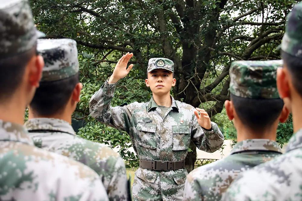 【淬火一道杠，亮剑一颗星】少尉“创造营”开训了