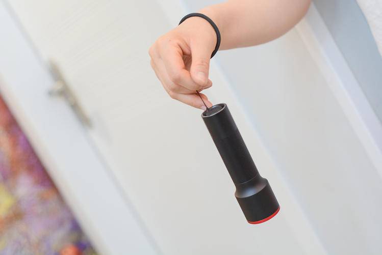 极蜂强光手电筒好吗,极蜂手电筒有哪些问题