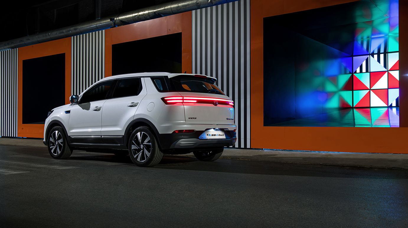 长安cs55纯电版续航605公里落地价,长安cs55纯电版深度评测