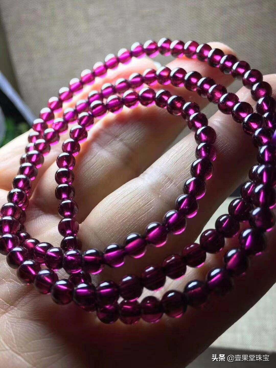 今天听我说神秘而又美丽的“紫牙乌”——石榴石