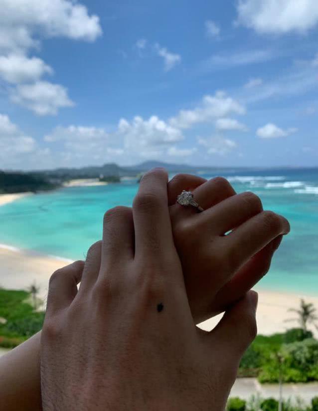 李荣浩杨丞琳恩爱瞬间,李荣浩杨丞琳领证是真的吗