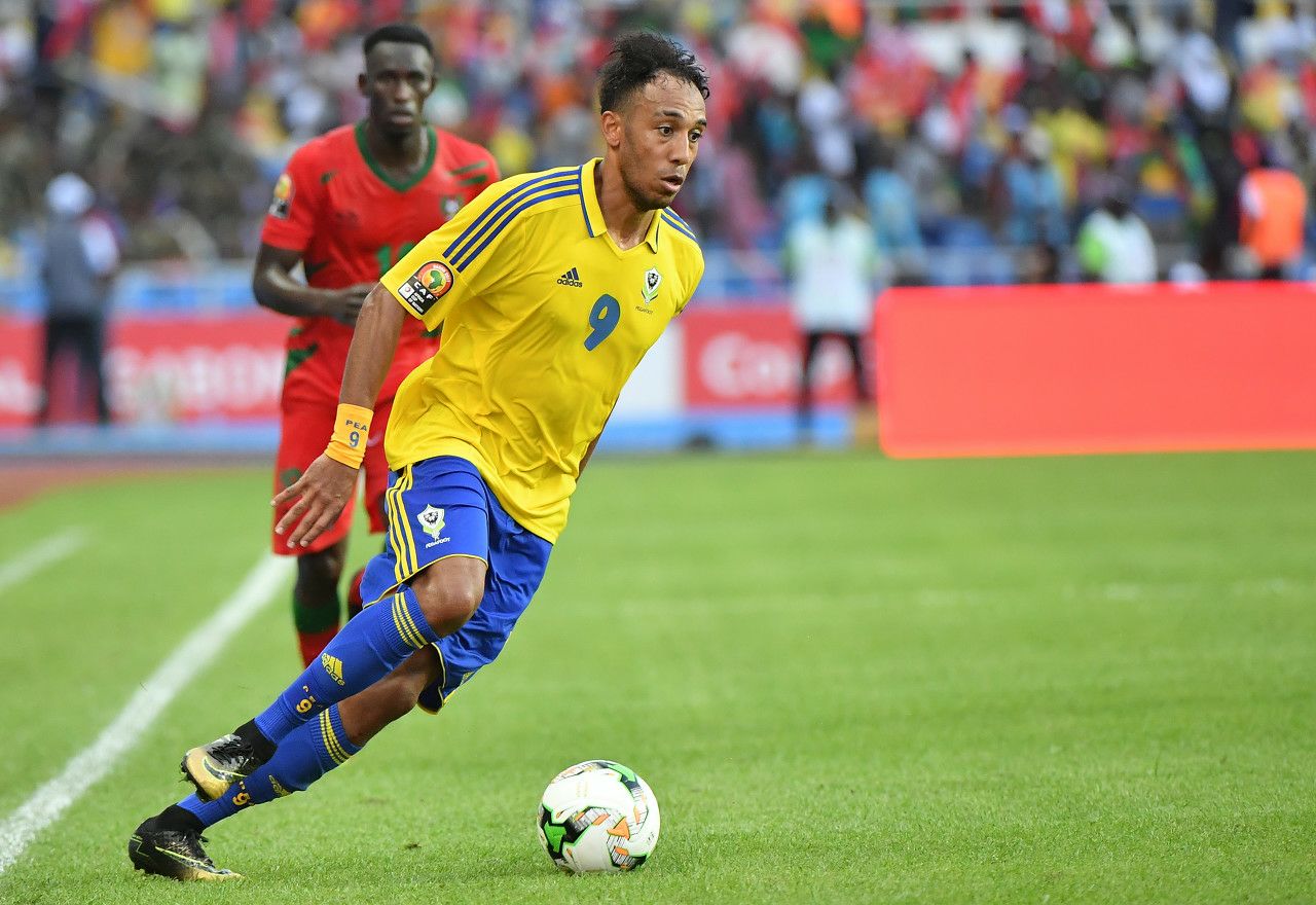 奥巴梅扬重回加蓬国家队,加蓬奥巴梅扬世界杯