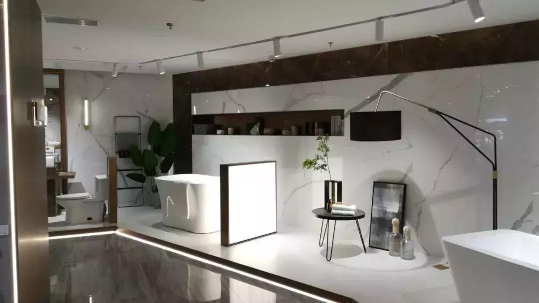 大品牌瓷砖的性价比高,大尺寸的瓷砖优缺点