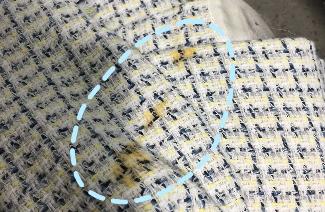 羽绒服局部脏了正确清洗方法,羽绒服脏了教你一招就能清洗干净