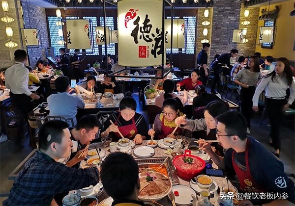 重庆有一家开了三十年的火锅店,重庆火锅开了7家直营店