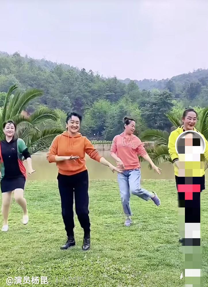 杨坤年轻时跳舞,杨坤跳舞视频