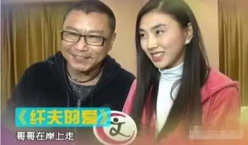 潘长江于文华尹相杰纤夫巧过河,尹相杰和于文华的小品纤夫的爱