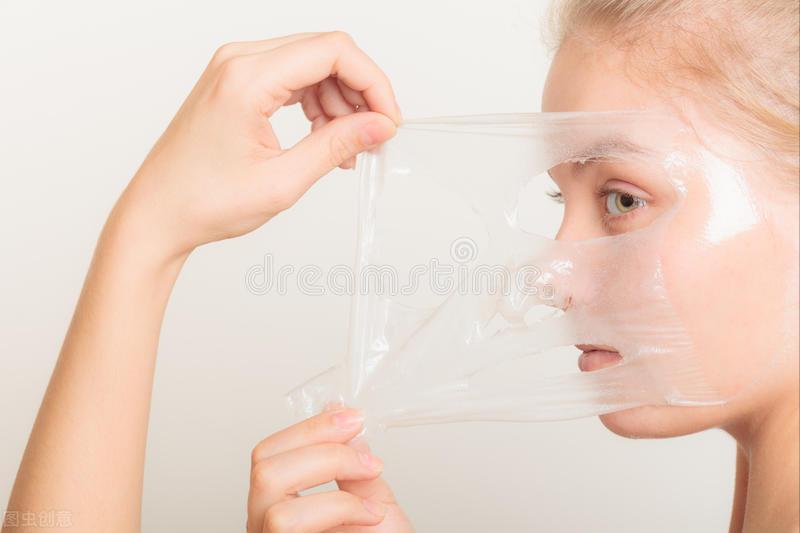 皮肤油腻易出油毛孔粗大,皮肤油腻毛孔大容易起痘怎么回事