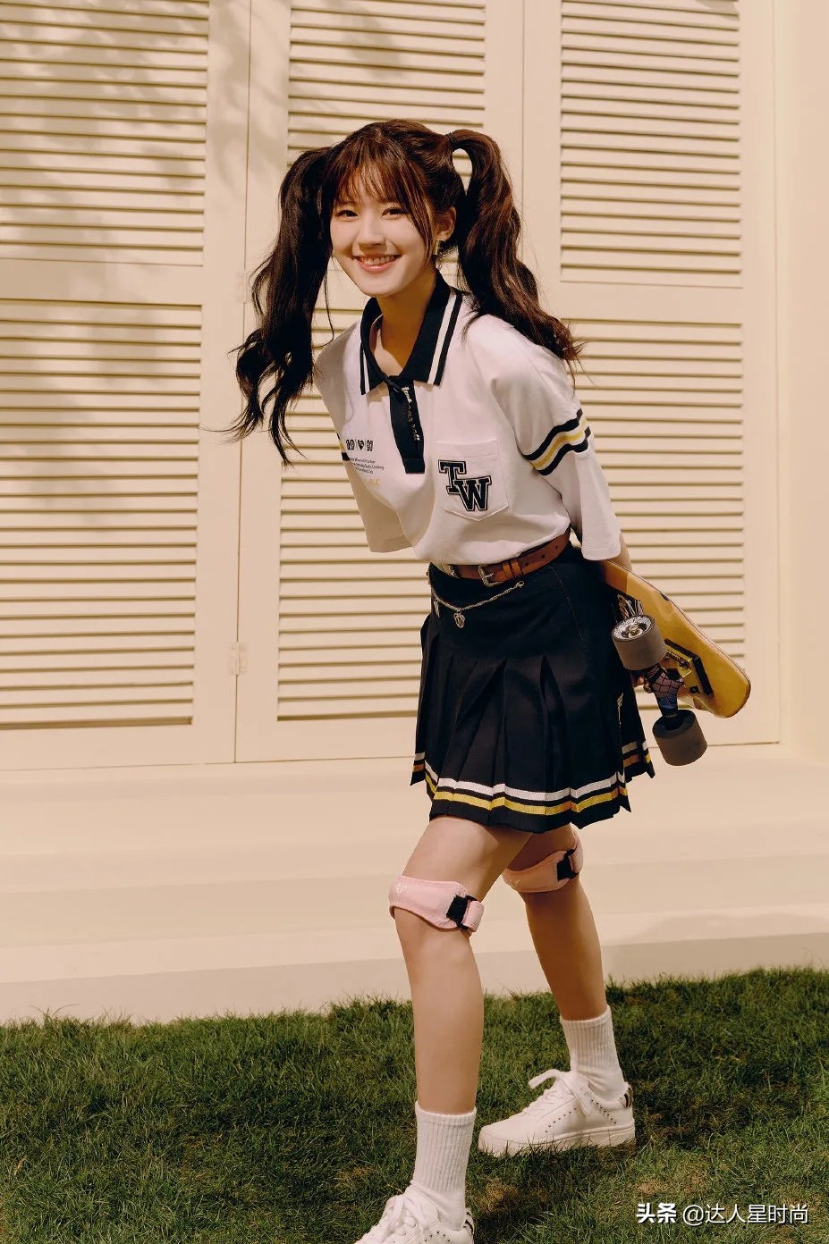 别再穿卫衣了今春这么穿才时髦,杨幂赵露思同款袄