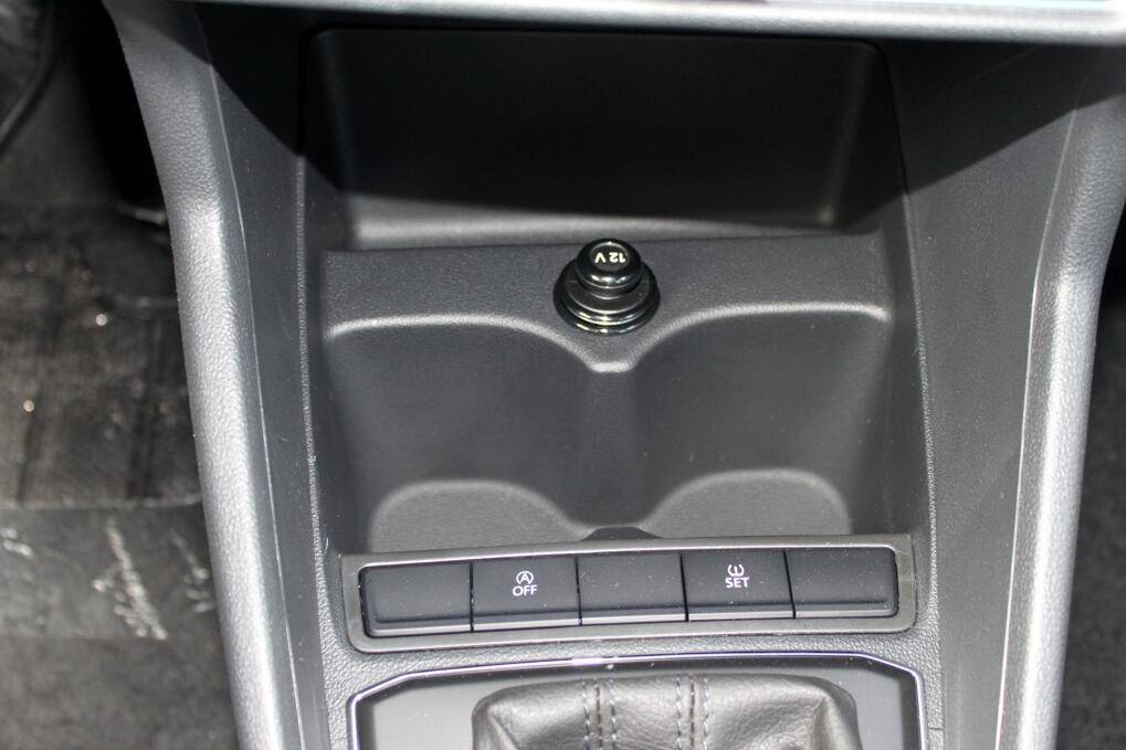 2019款桑塔纳测评，1.5L+6AT经济省油，家用代步首选