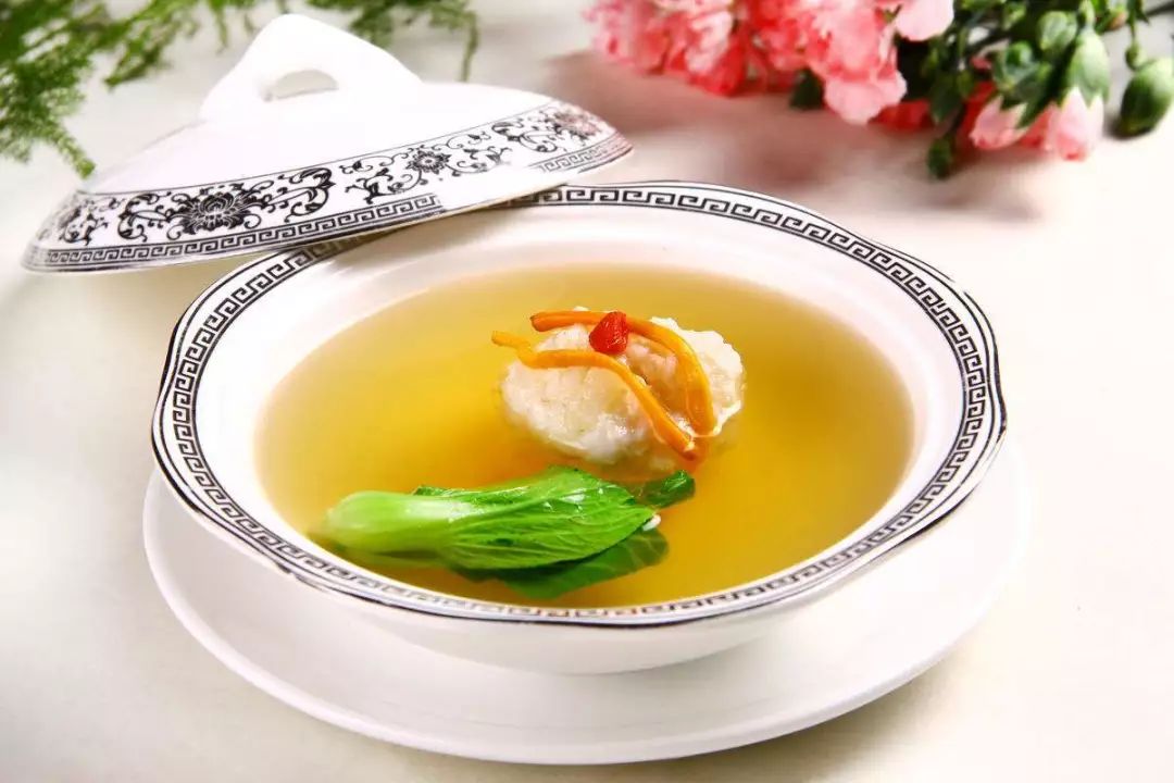 国宴都有哪些菜？你爱生牛肉自助，我独喜开水白菜