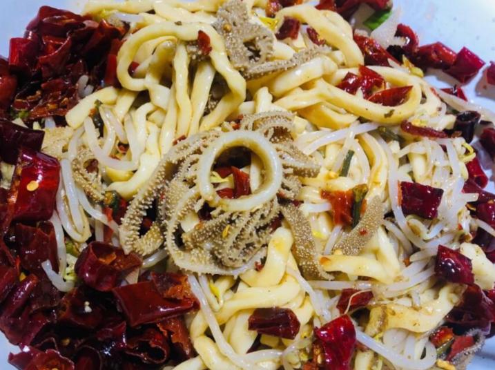 西安第一家香辣爆肚面,西安又香又辣的爆肚面你能吃几碗