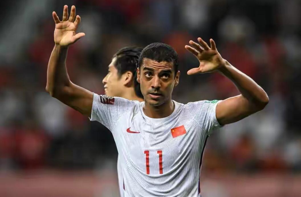 找出制敌法宝,世预赛12强归化前插国足回传