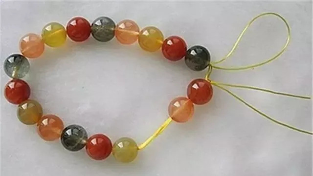 如何搭配适合自己的手串,正确的手串怎么样搭配好看