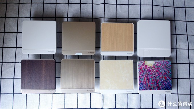 施耐德皓呈系列小夜灯现场效果,施耐德颜值开关插座