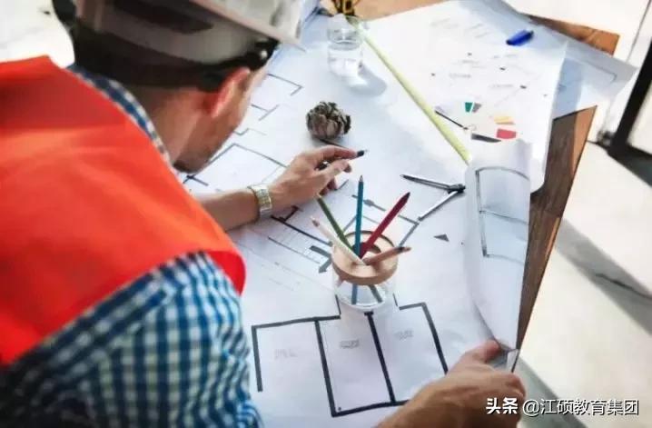 工程施工单位面对监理提出的问题屡次不改，究竟该如何操作？