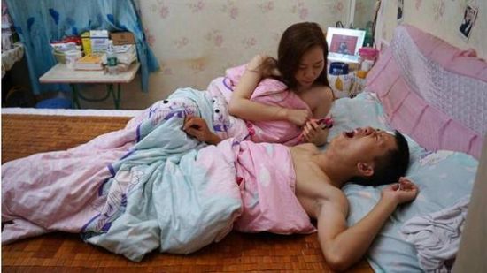 刚生完孩子不久老公就强行同房?不要命了!这样的老公值得托付吗