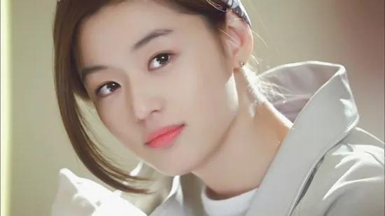 李佳琦力荐的爆款，时尚圈都在用的好东西，你有几只？