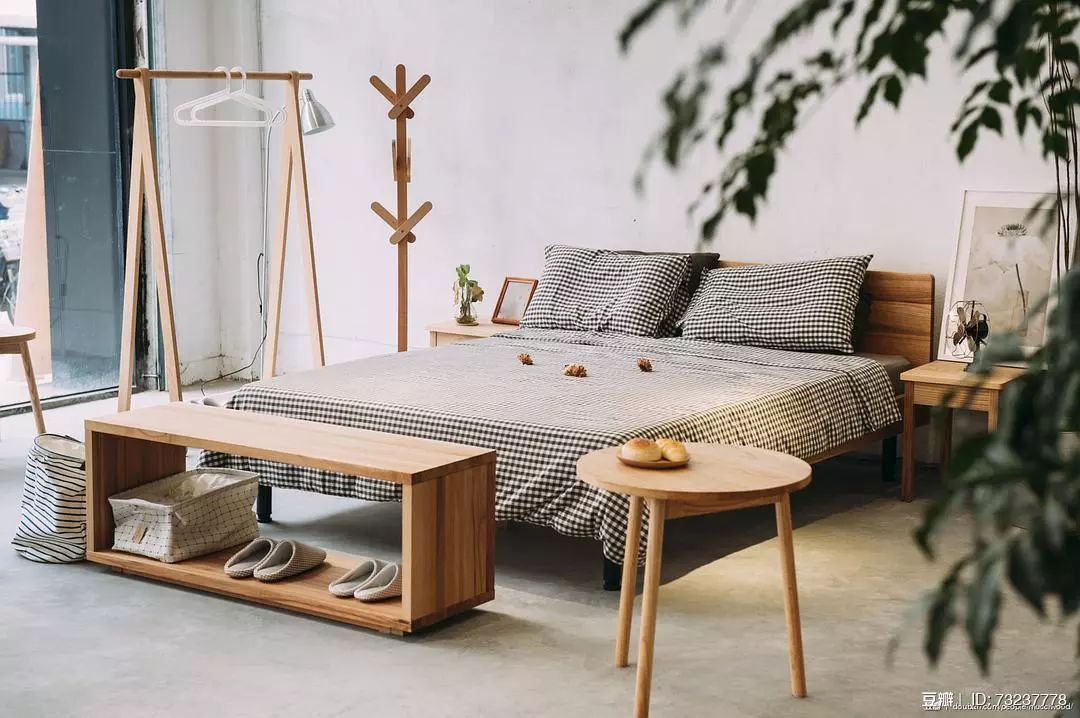 999皮炎平出口红,999皮炎平口红包装