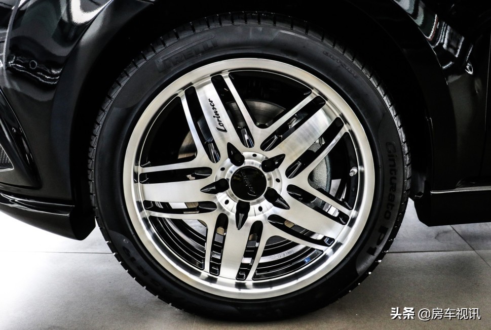 卡尔森还是巴博斯？我选奔驰*用御**改装品牌罗伦士VS550L