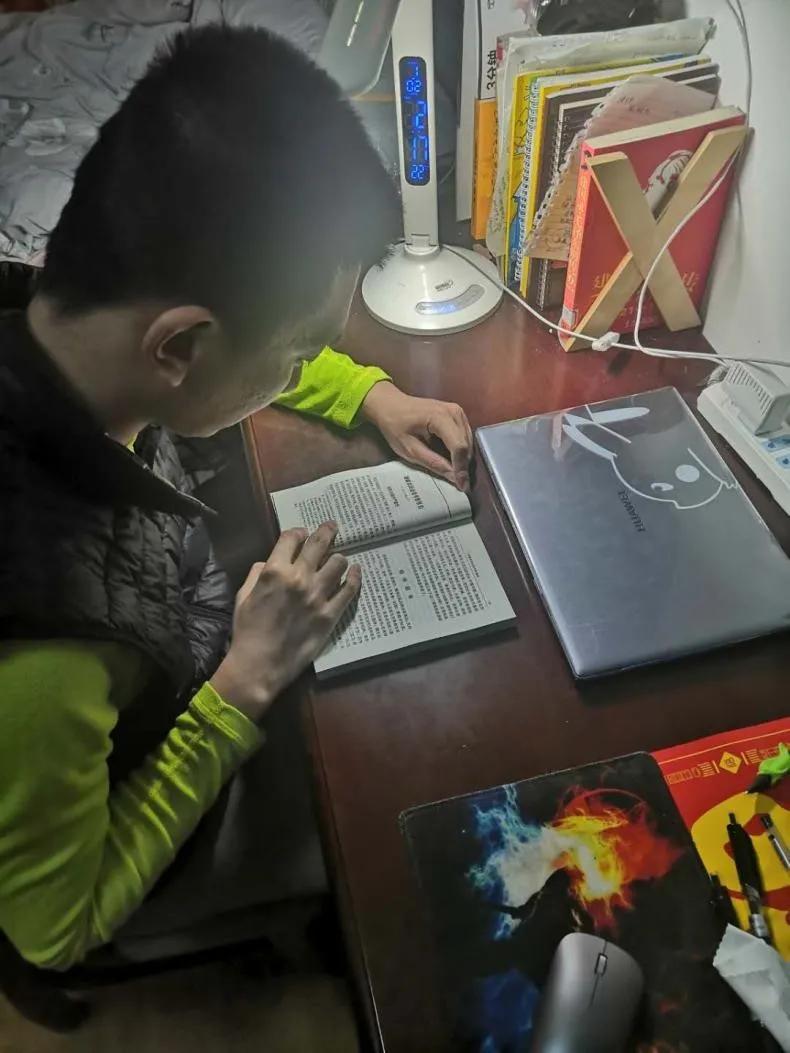 停课不停学成长不停歇图片,停课不停学成长不延期