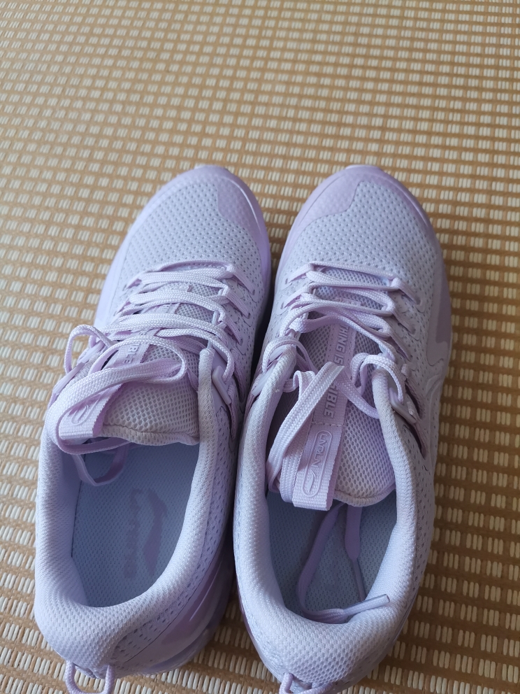 女跑步鞋推荐李宁,李宁跑步鞋女款哪个好