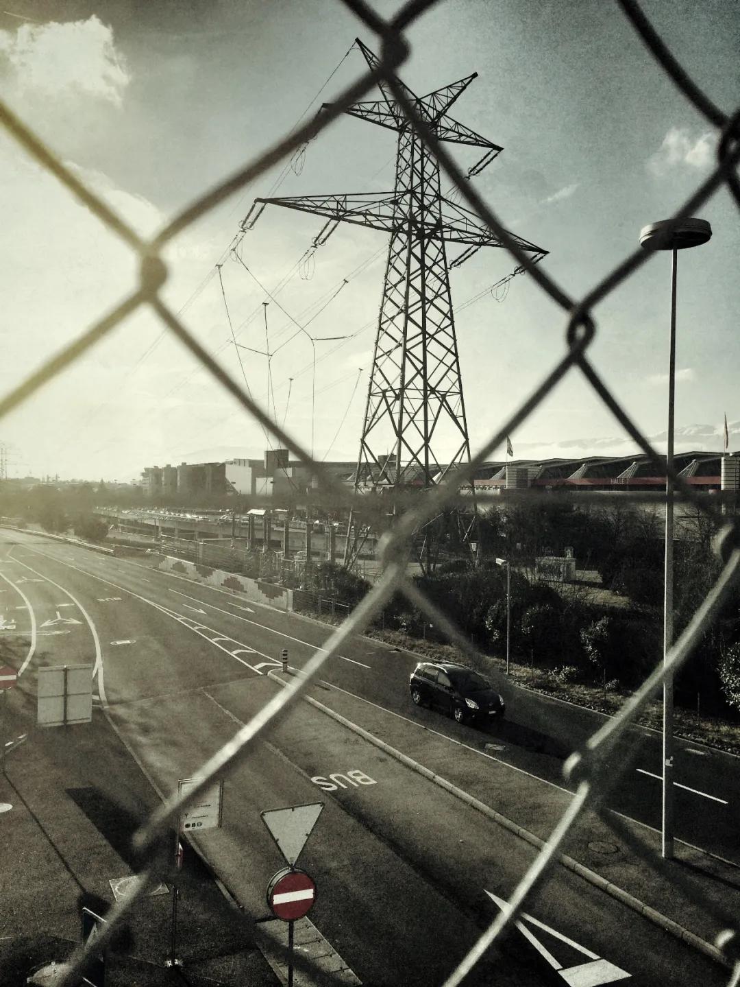 陈述郁言|没有好的打光设备？从一个钨丝灯开始练习