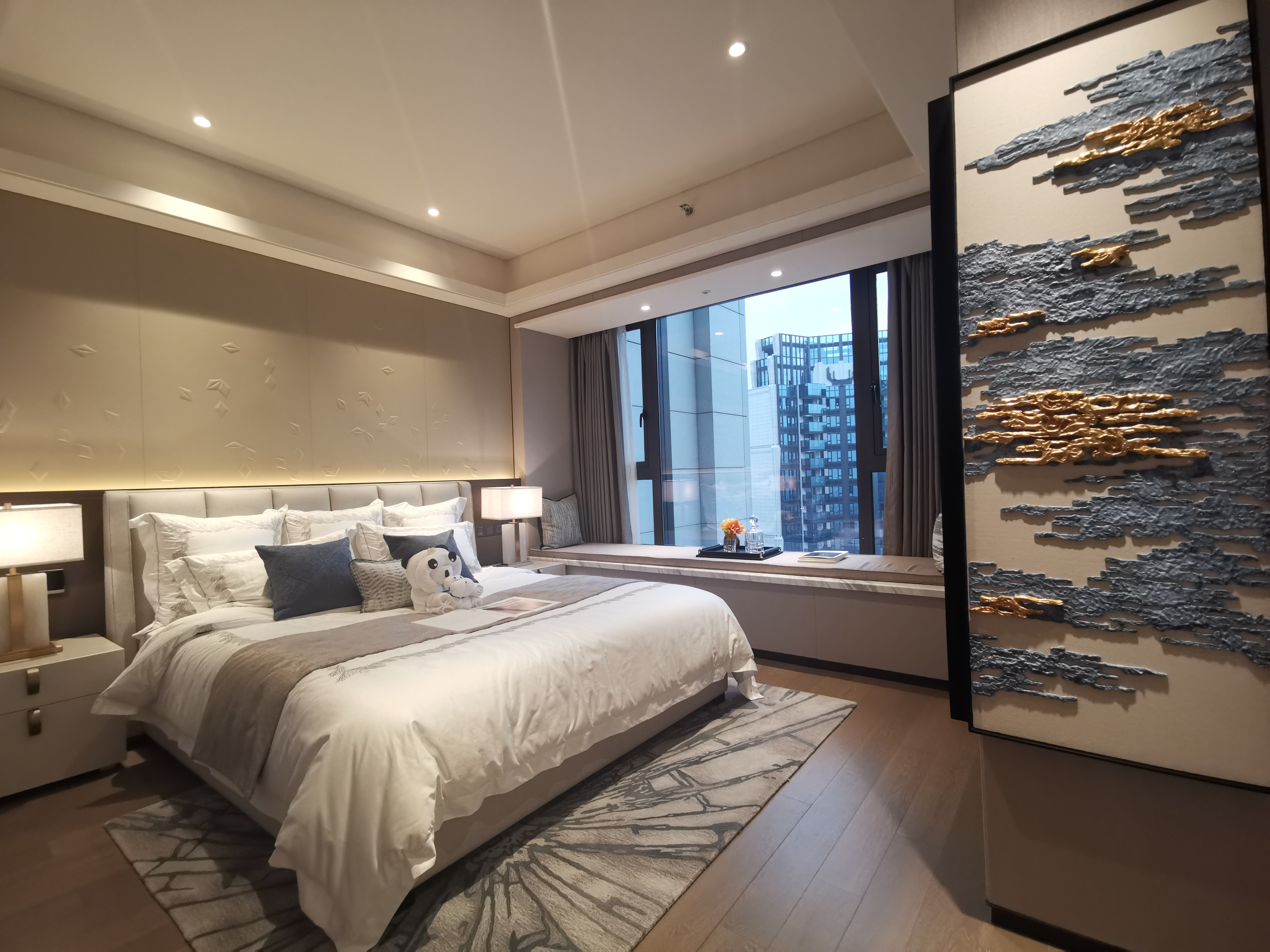 金茂府东区为啥便宜,东湖金茂府值得购买吗