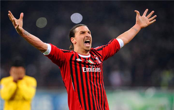 世界足坛最强壮的6大中锋,一人体重200斤,去能轻易带球过人