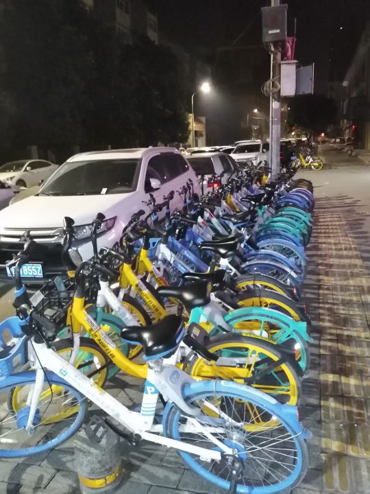 退役军人退伍不褪色救死扶伤,退伍军人不褪色坚守抗疫一线