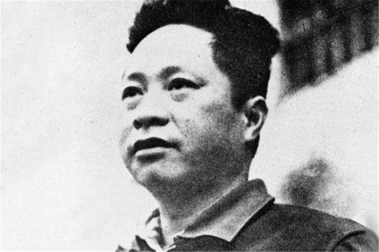 1946年叶挺魂断黑茶山，空难真相是何？周恩来：肯定有人做了手脚