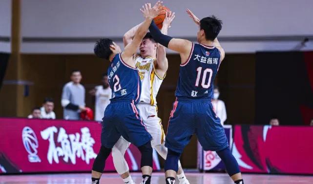 杜锋两广大战广厦,杜锋主力赵睿轮休