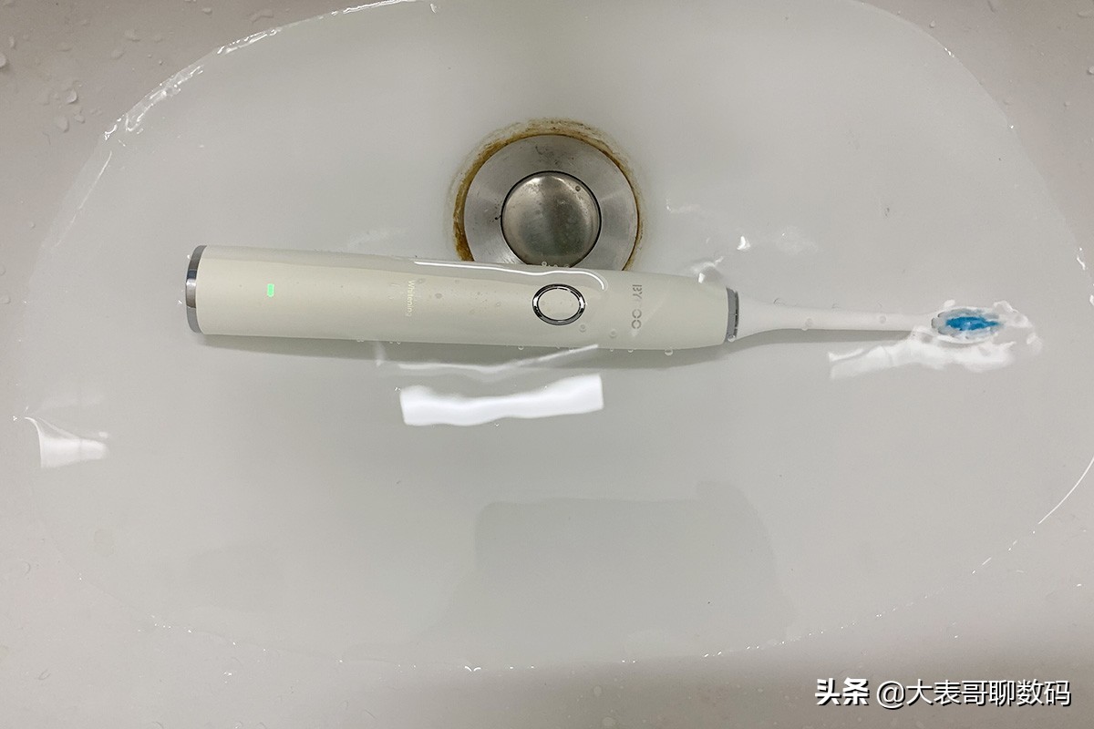 飞利浦宝藏机皇电动牙刷值得买吗,飞利浦电动牙刷2421值得购买吗