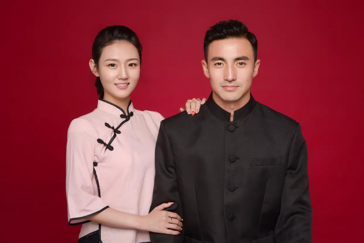 马尔蒂尼妻子独生女,足球队长结婚