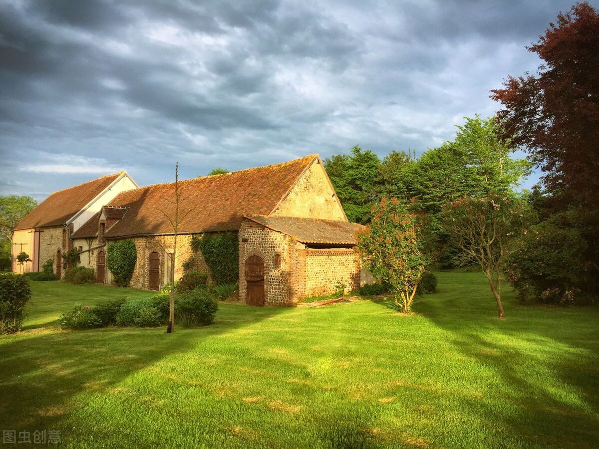 非法买卖宅基地犯什么法,农民私自买卖宅基地要负什么责任