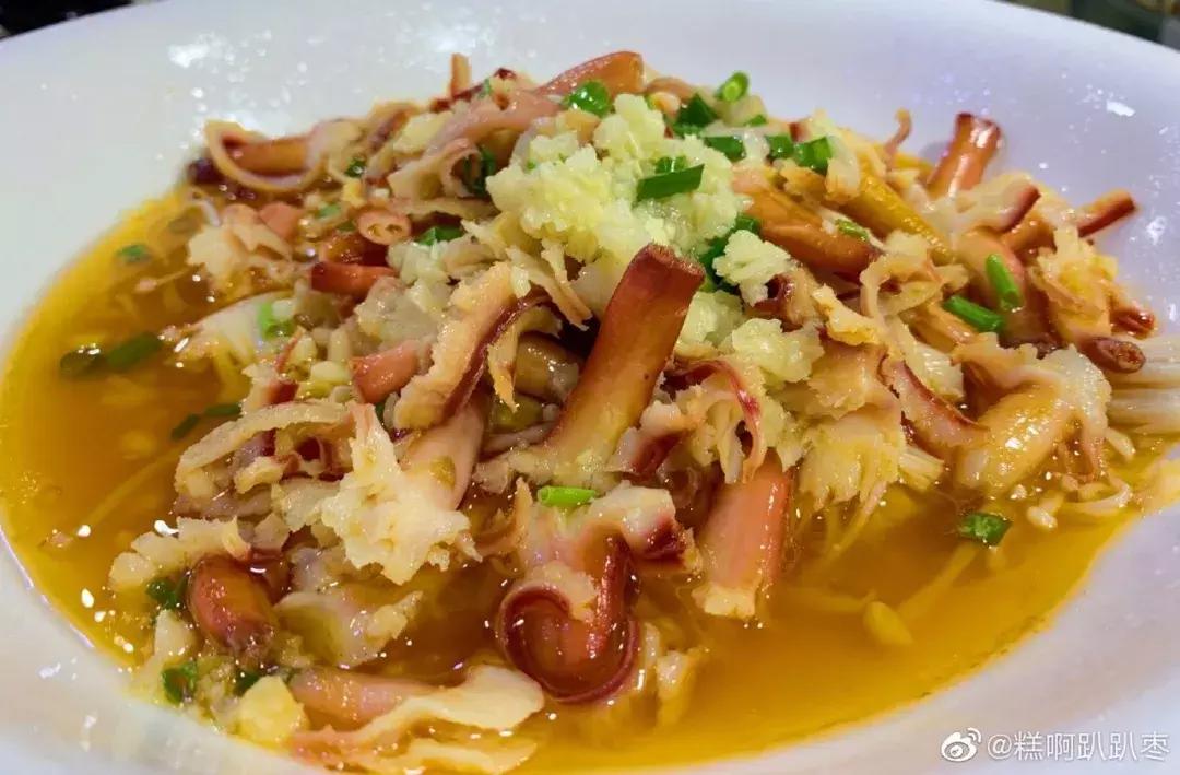 这么一片五彩滩涂奇幻仙境，超惊艳！在福建，厦门动车可以直达