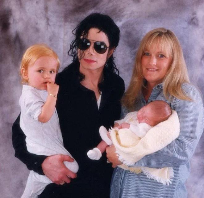 迈克尔杰克逊唯一的女儿现状,迈克尔杰克逊和她的孩子