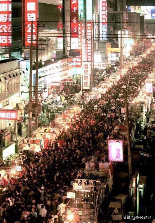 美国为什么发生骚乱会抢劫,为什么美国会骚乱原视频