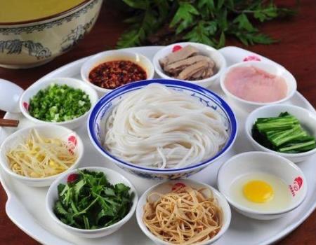 第一次吃云南蒙自过桥米线,云南蒙自过桥米线