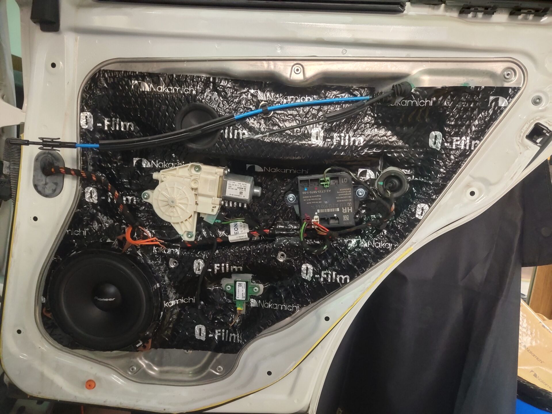 奔驰glk音响升级,奔驰glk老款升级新款