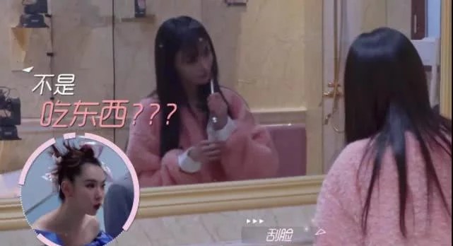 郑爽的“勺子瘦脸法”火了！看她具体怎样操作，手残*党**也学会了！