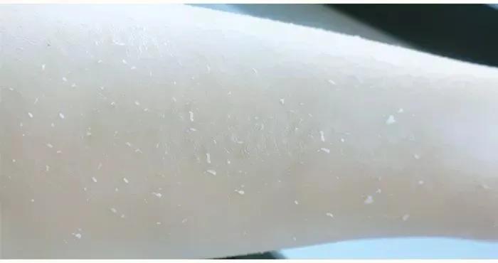 日本变态搓澡巾又来了！轻松搓泥如下雨，网友：20年的澡白洗了