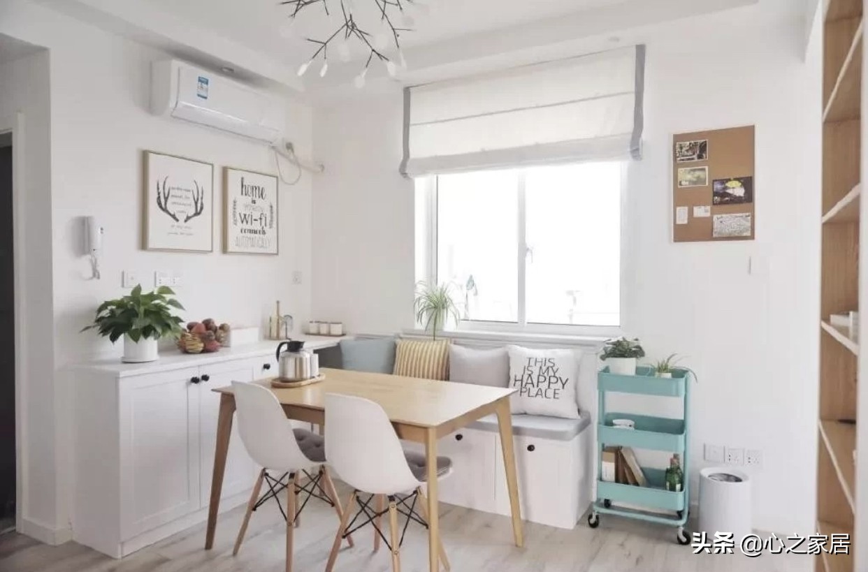 小客厅用卡座代替沙发的效果图,沙发摆在餐厅与客厅之间经典案例