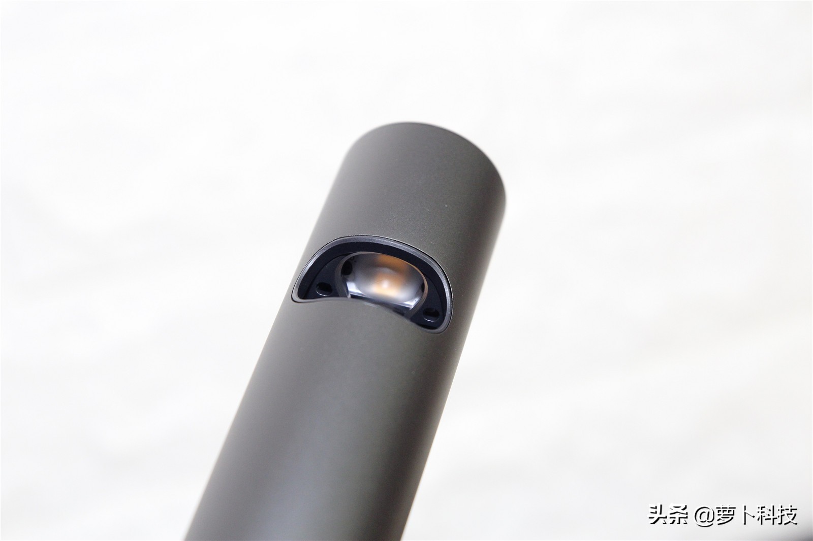 台灯测评巨亮,高品质台灯测评