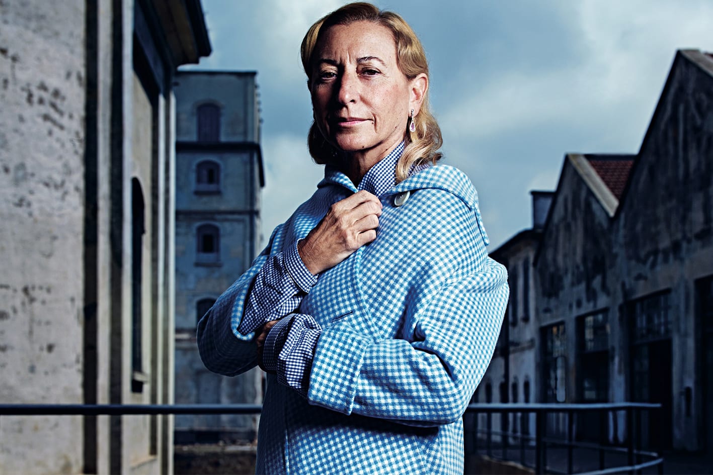 prada也涉及代言者的价值观,prada的吸引力法则