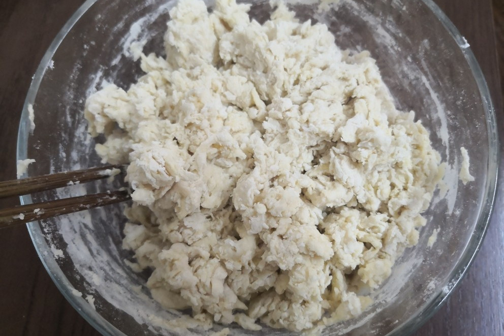 用油条添加剂炸油条教程和配方,油条蓬松酥脆配方