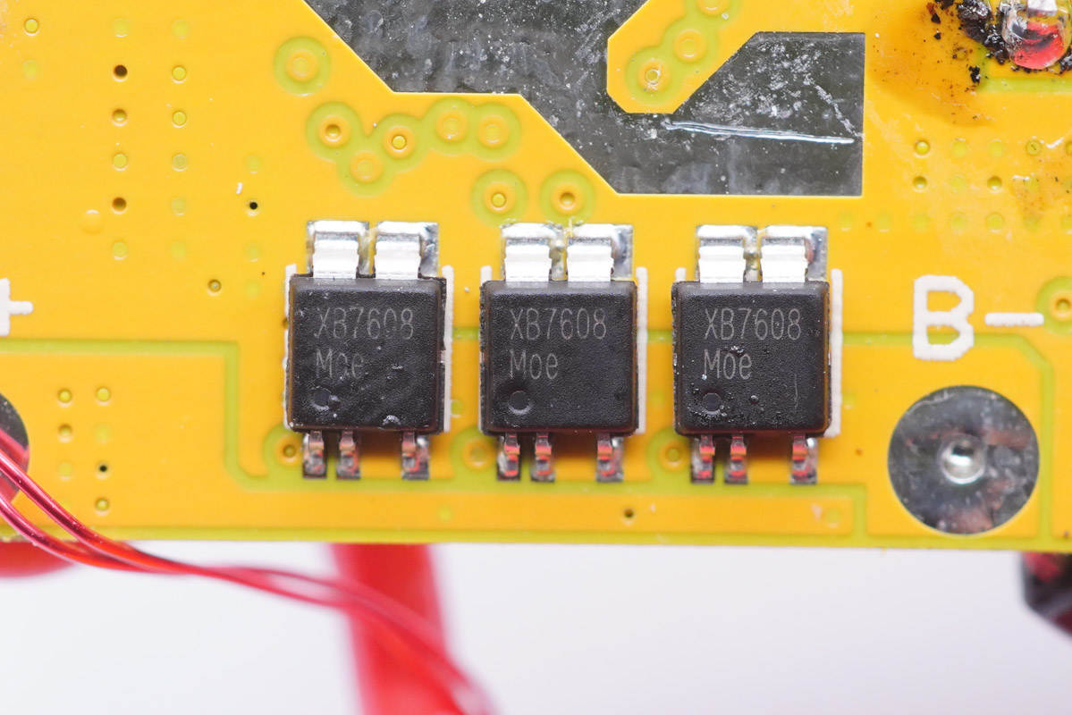 磁吸无线快充充电宝测评,40w超级快充充电宝拆解